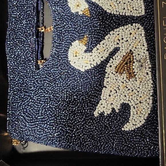 (NOTE), WILL BE GONE SOON)! NWT, "Beaded swan clutch" - Picture 3 of 16